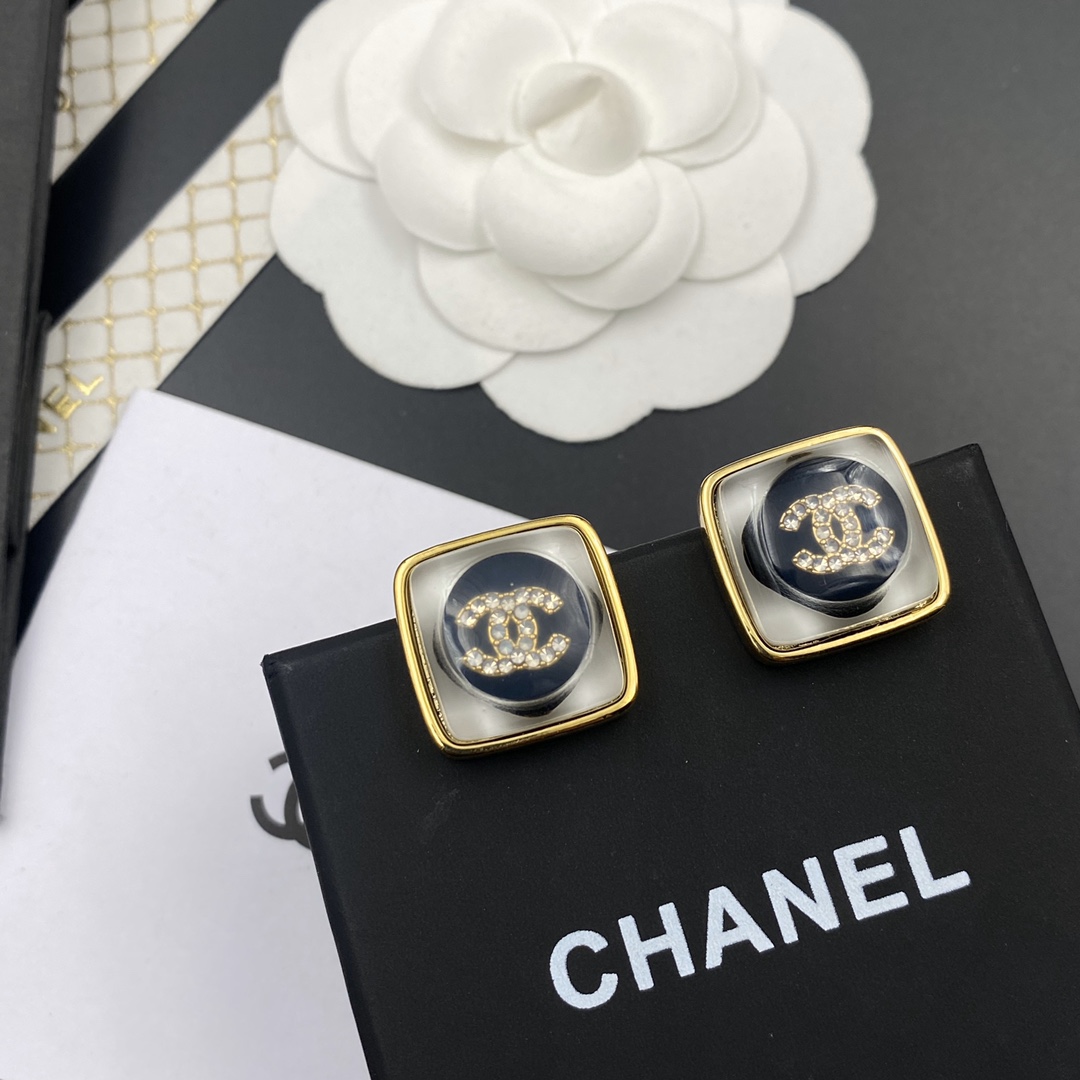 A022  Chanel earring 108478