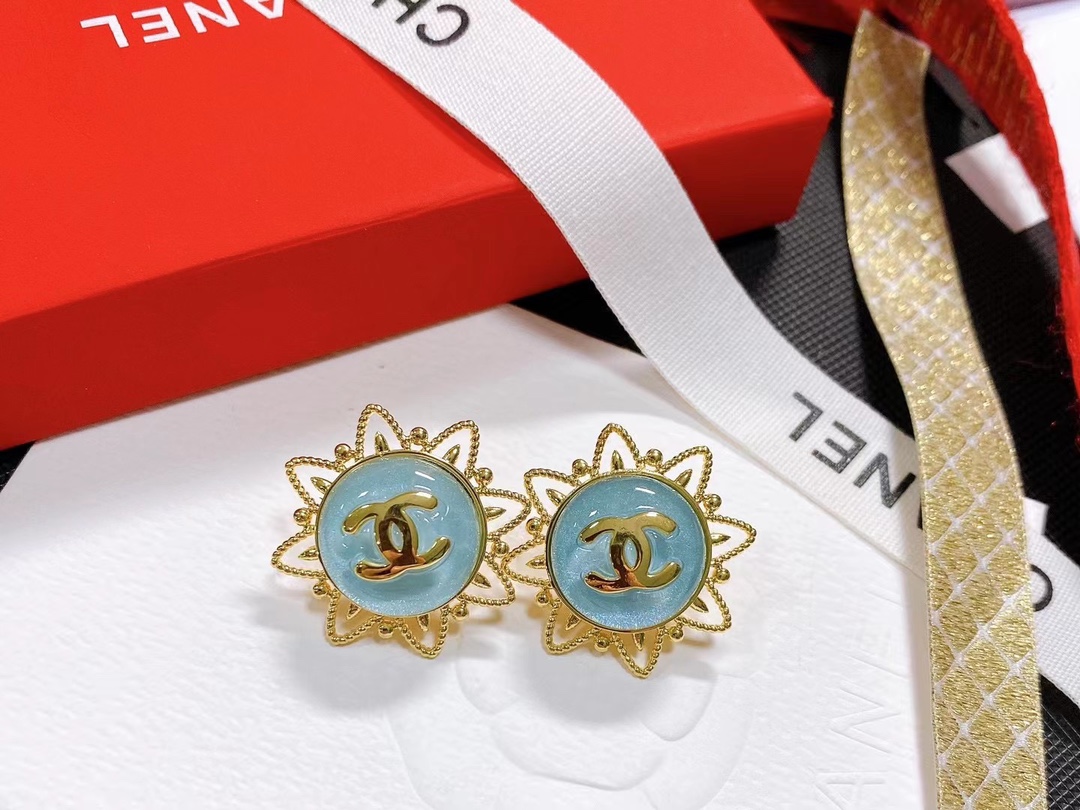 A072  Chanel earring 108485