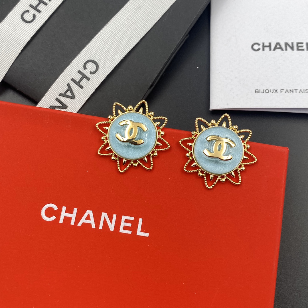 A072  Chanel earring 108485