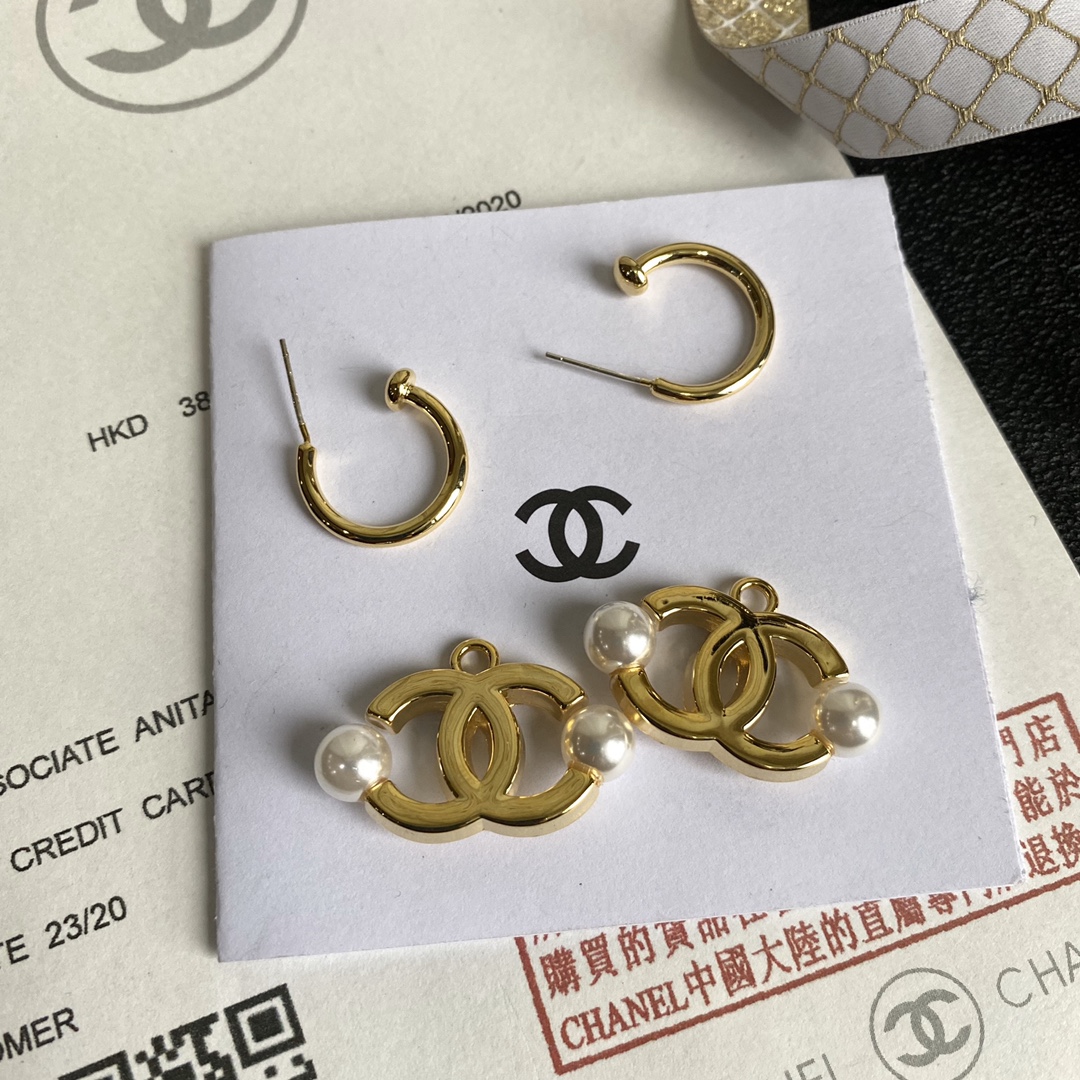A209  Chanel earring 108539