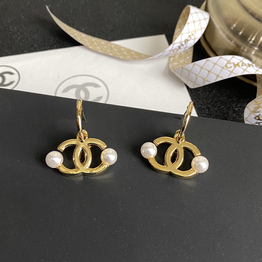 A209  Chanel earring 108539