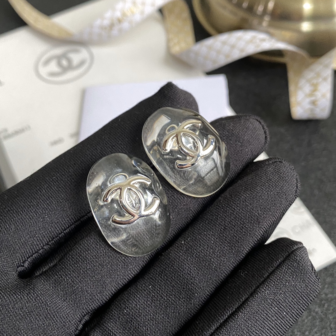 A858(silver) Chanel earring 108541