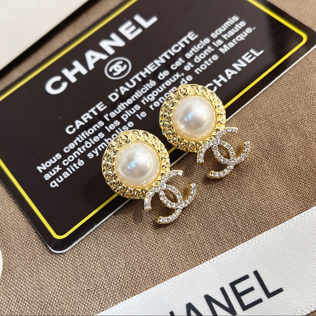 A669   Chanel earring 108576