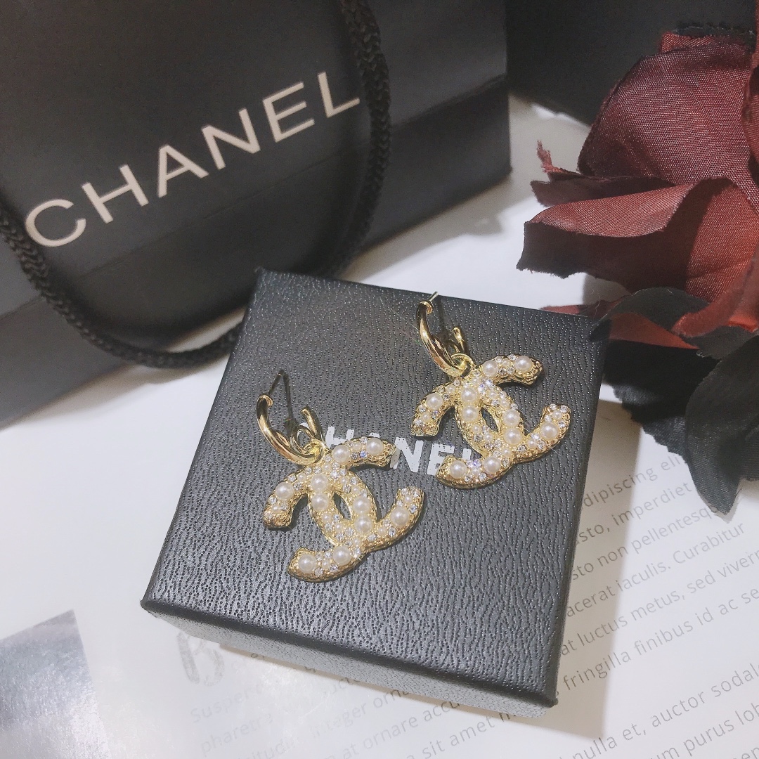 A244    Chanel earring 108577