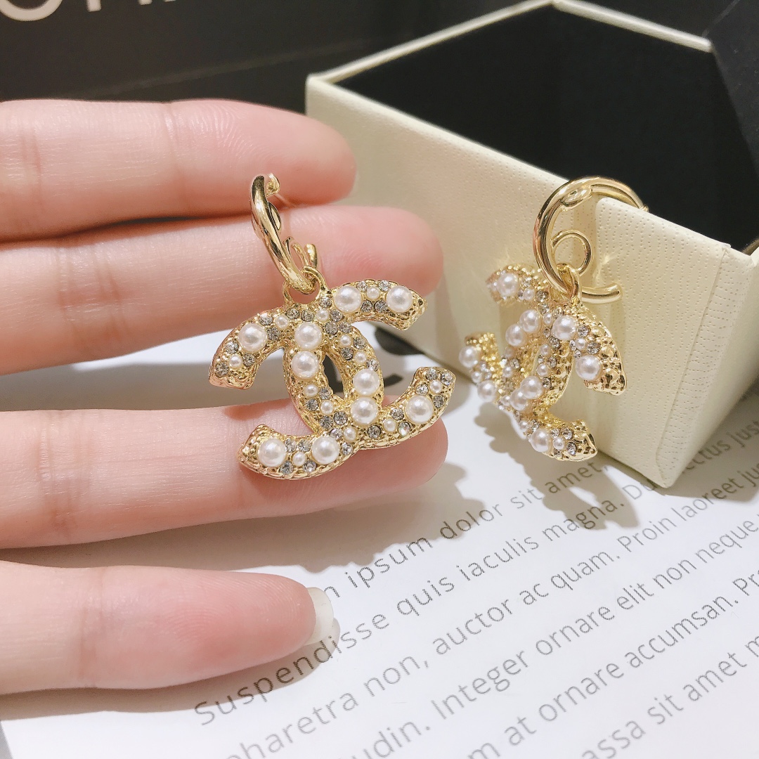 A244    Chanel earring 108577
