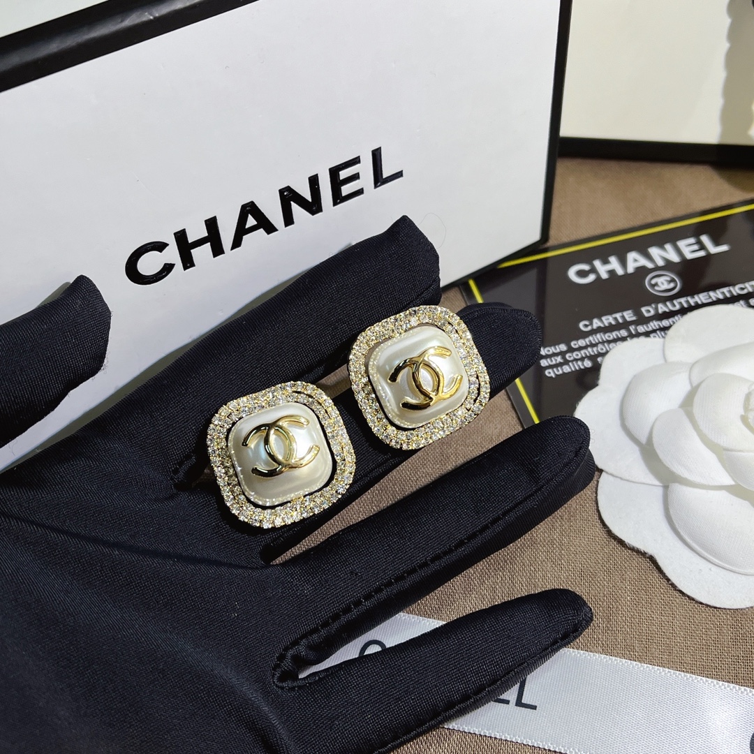 A671  Chanel earring 108580