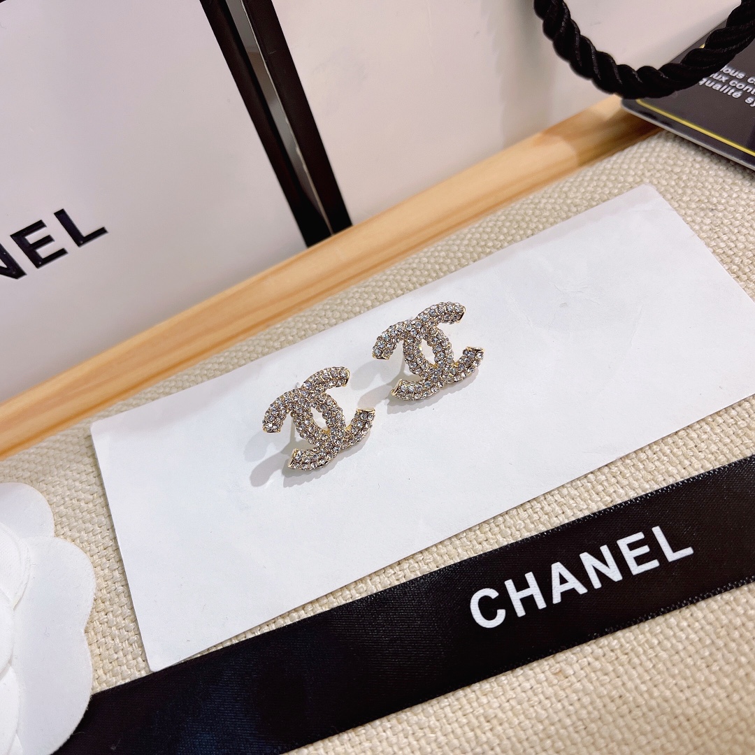 A679   Chanel earring 108583