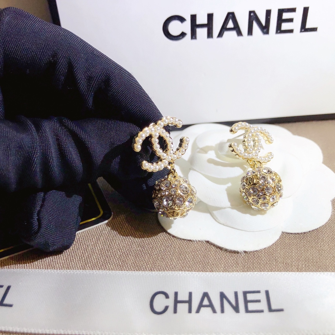 A662  Chanel earring 108589