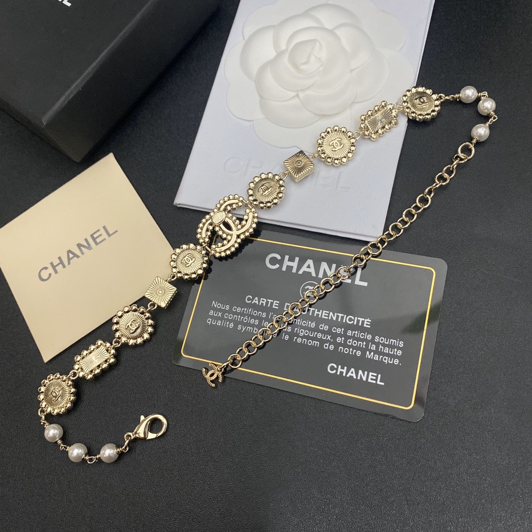 B315 Chanel necklace 108278
