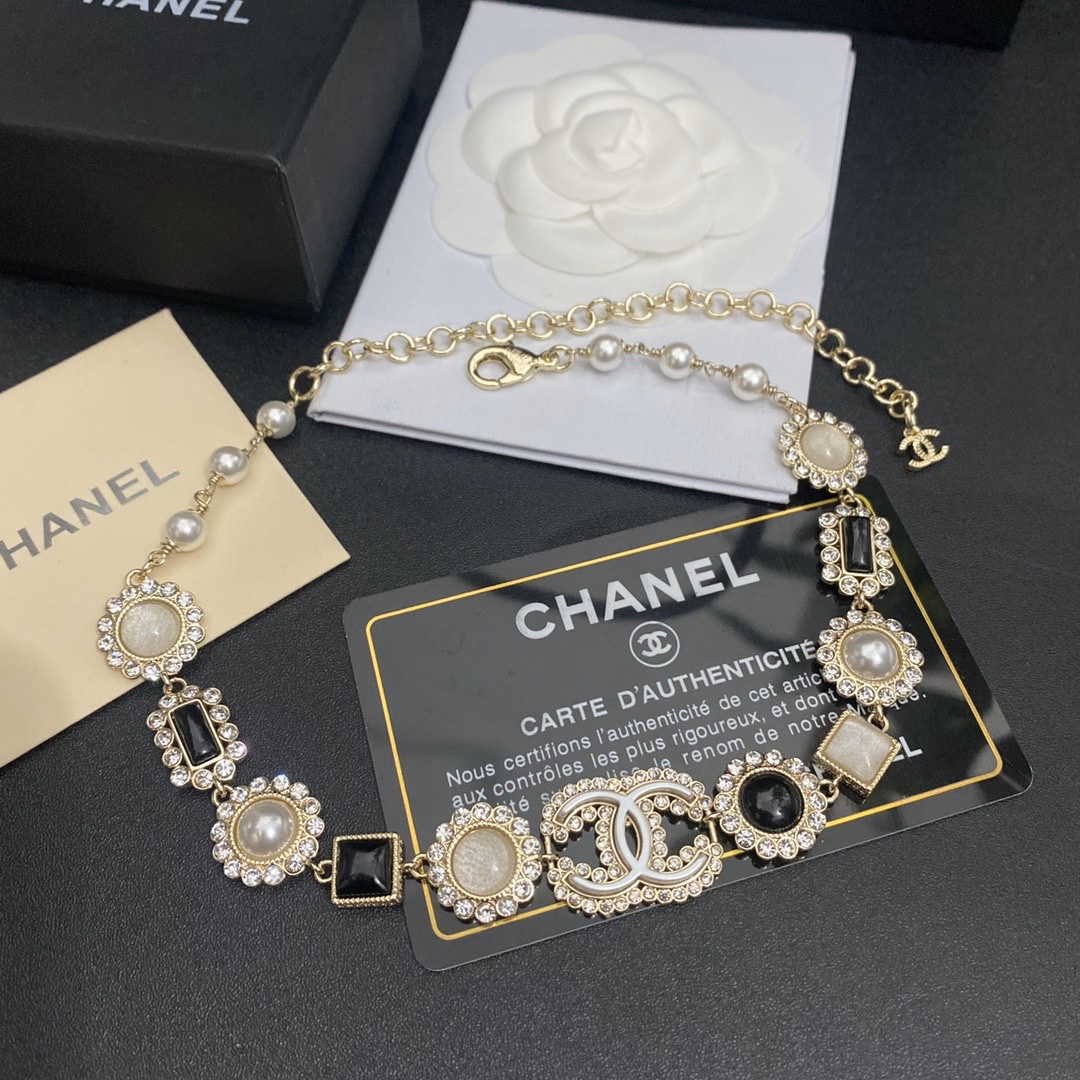 B315 Chanel necklace 108278