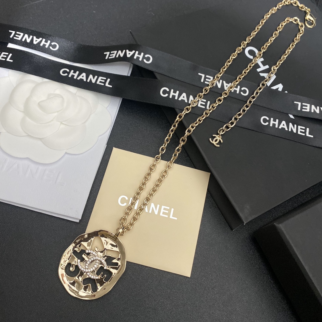 B312 Chanel necklace 108286