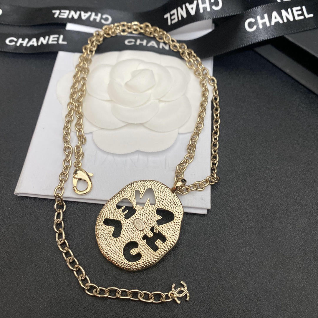 B312 Chanel necklace 108286