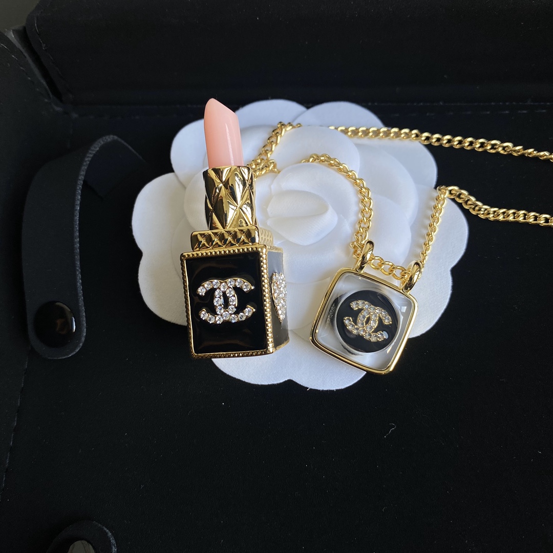 B020 Chanel necklace 108292