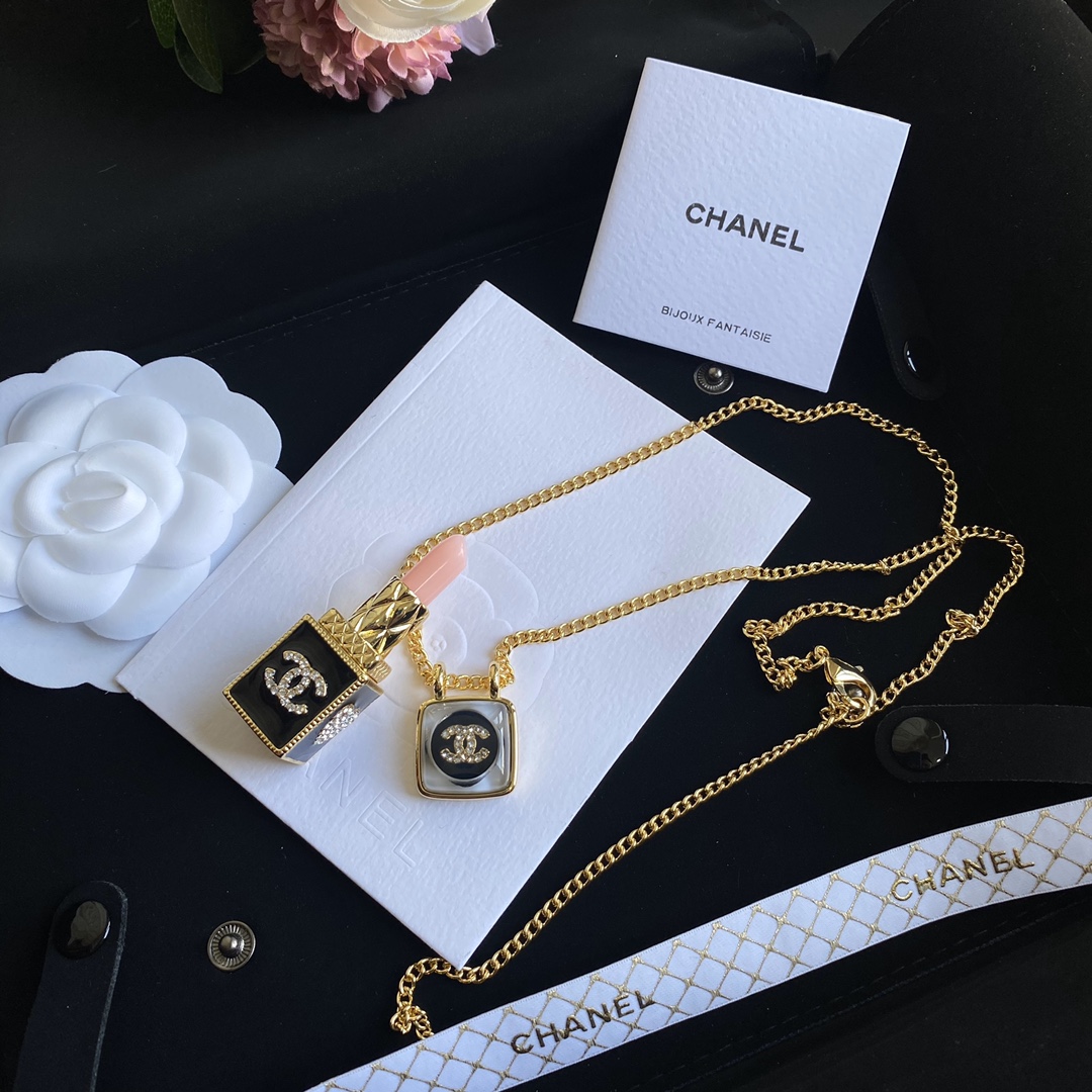 B020 Chanel necklace 108292