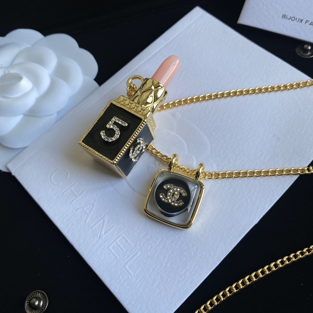 B020 Chanel necklace 108292