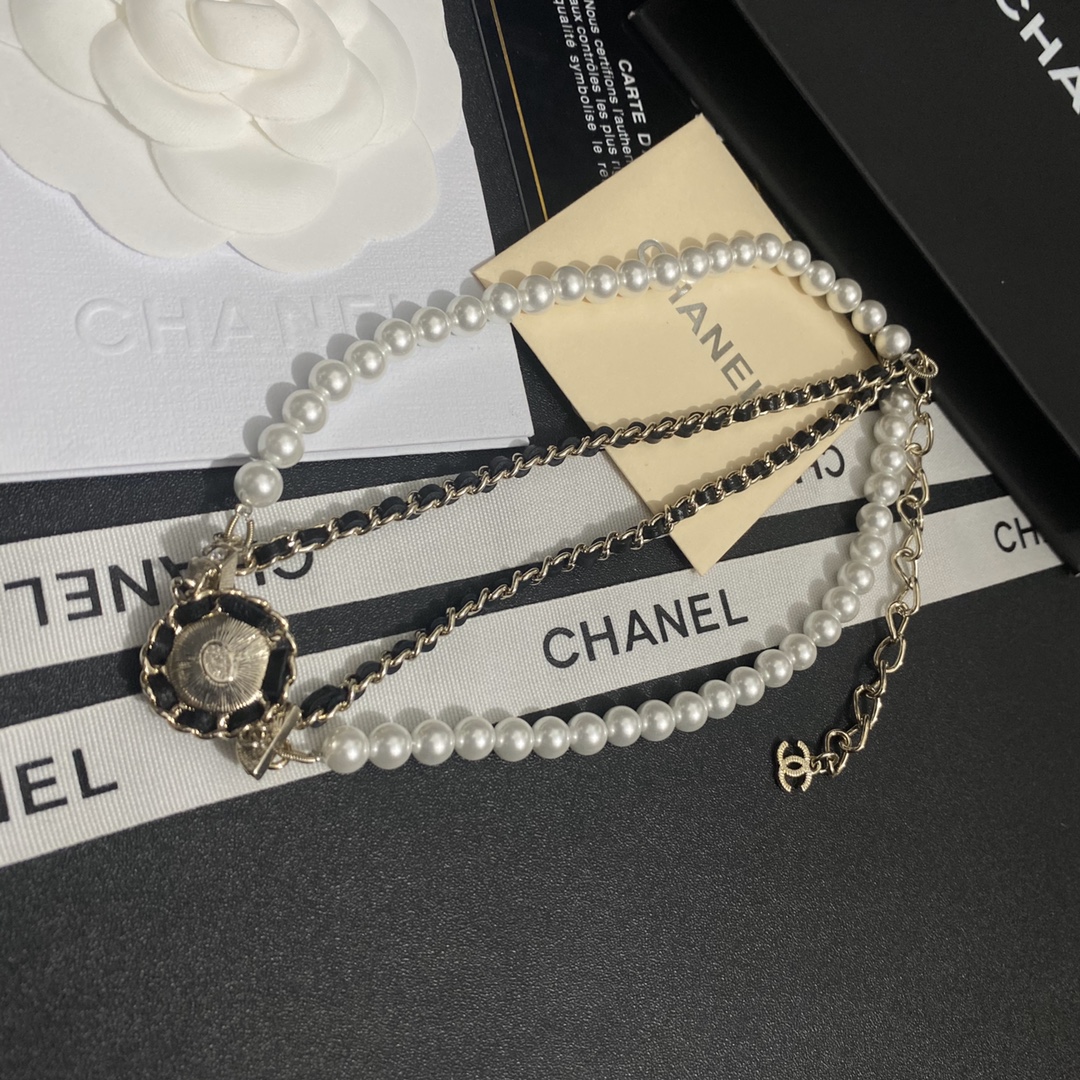 B085  Chanel choker necklace 108341