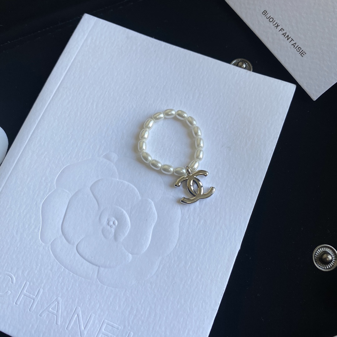 Chanel pearls elastic ring  108322