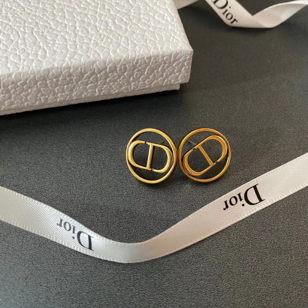 A248 Dior gold earrings for women 108314