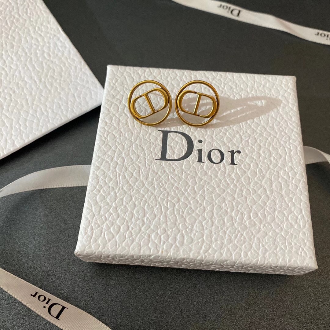 A248 Dior gold earrings for women 108314