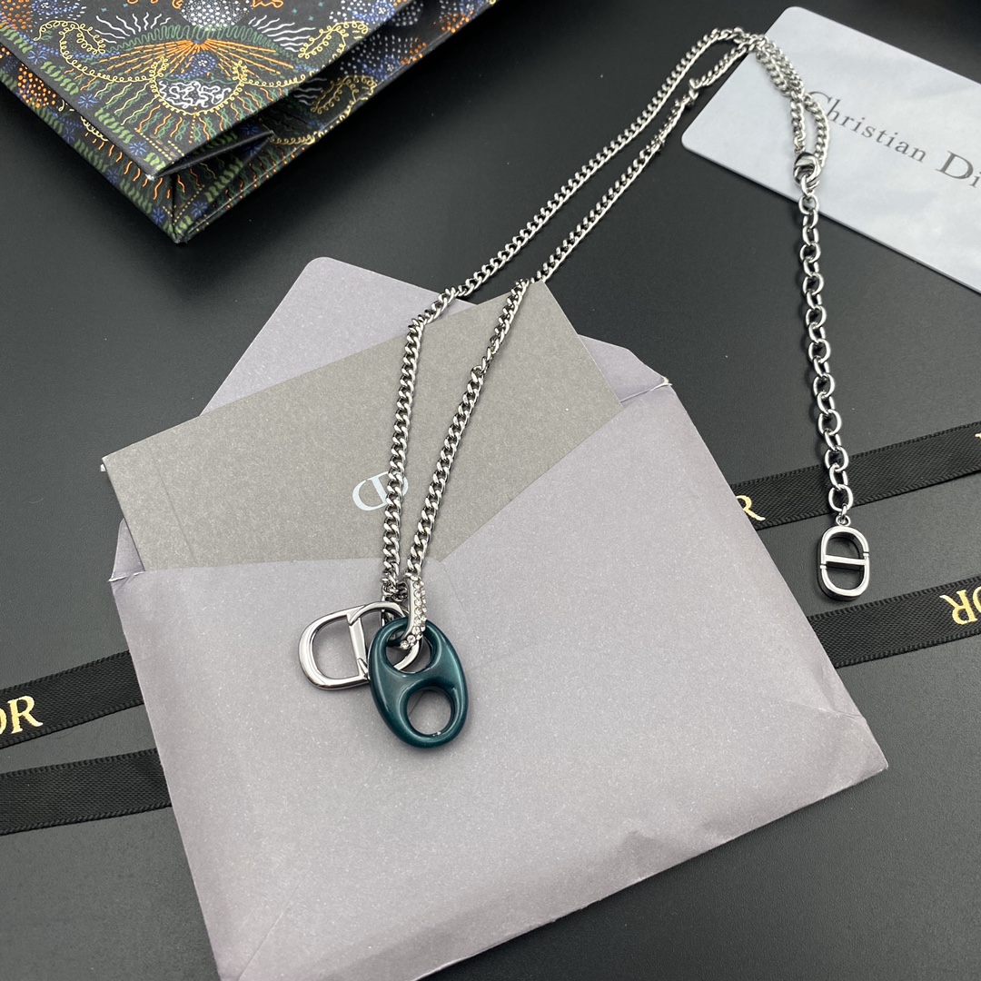 B239 Dior necklace 108513