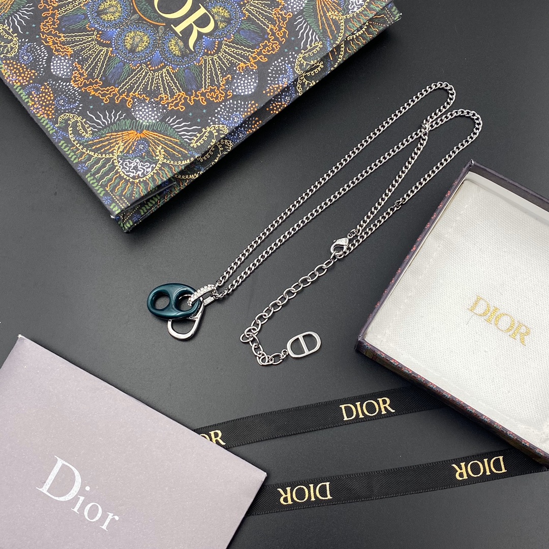 B239 Dior necklace 108513