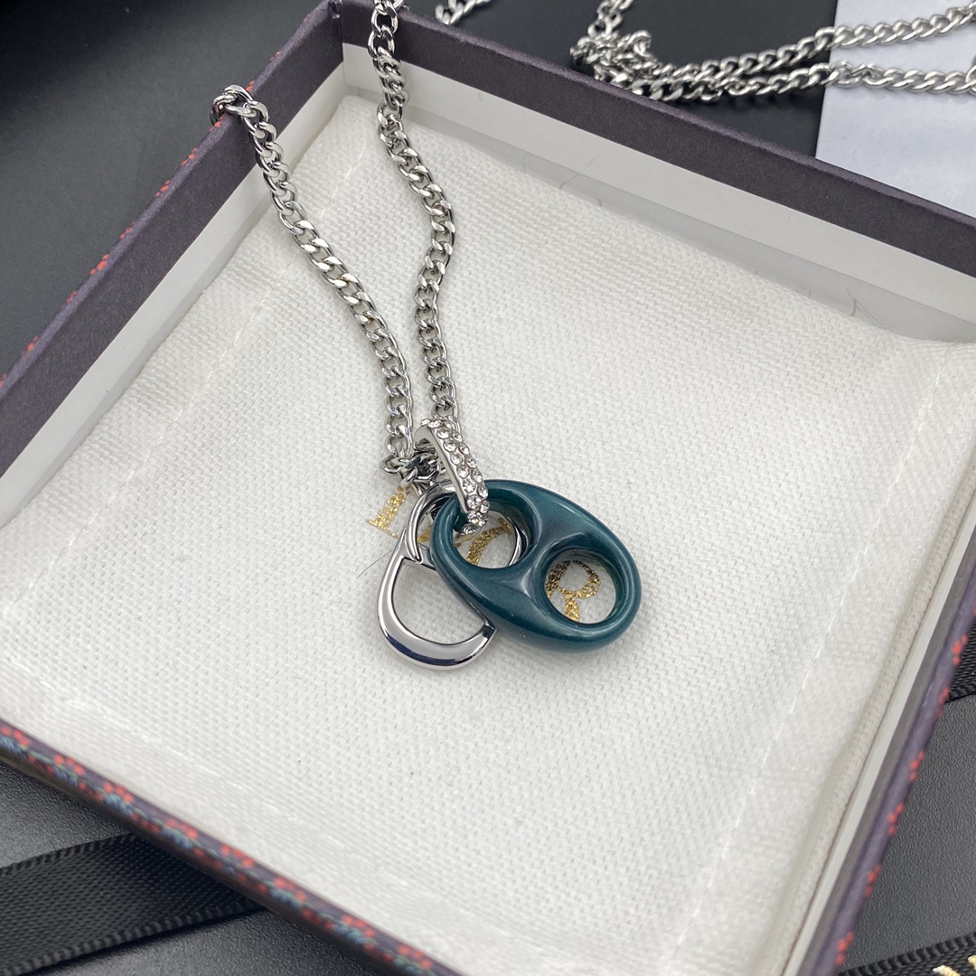 B239 Dior necklace 108513