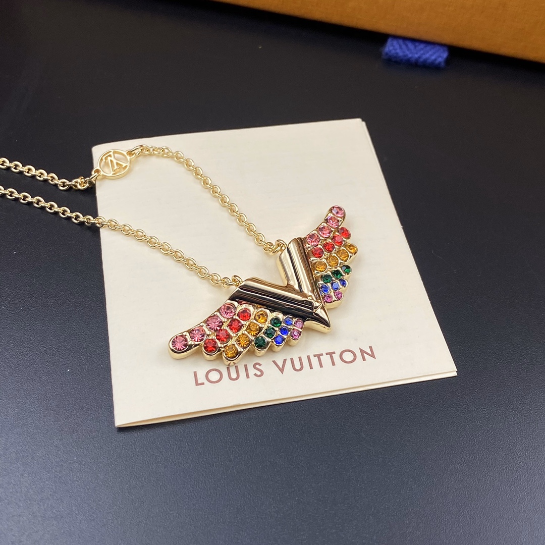 B134  LV-necklace 108527