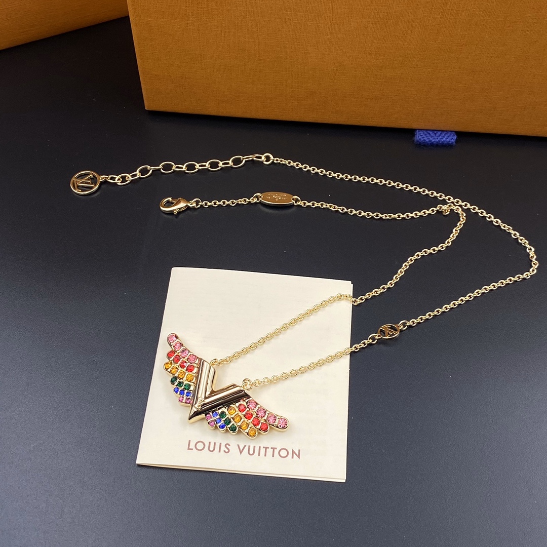 B134  LV-necklace 108527