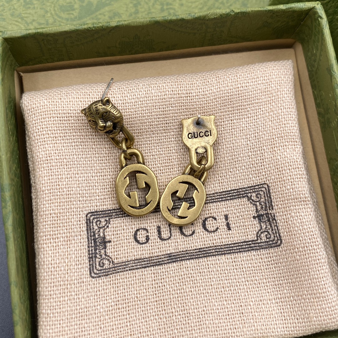 A251 Gucci designer stud earrings 108488