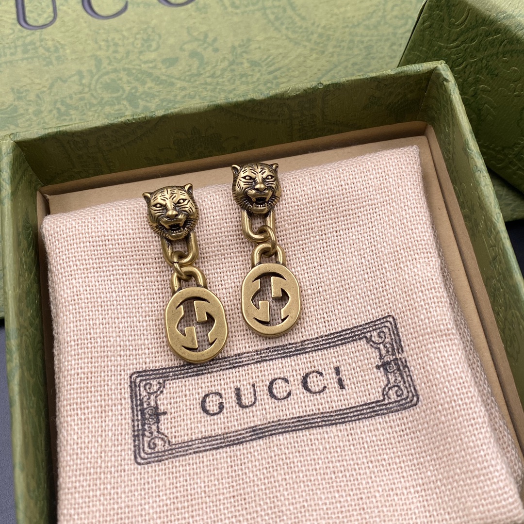 A251 Gucci designer stud earrings 108488