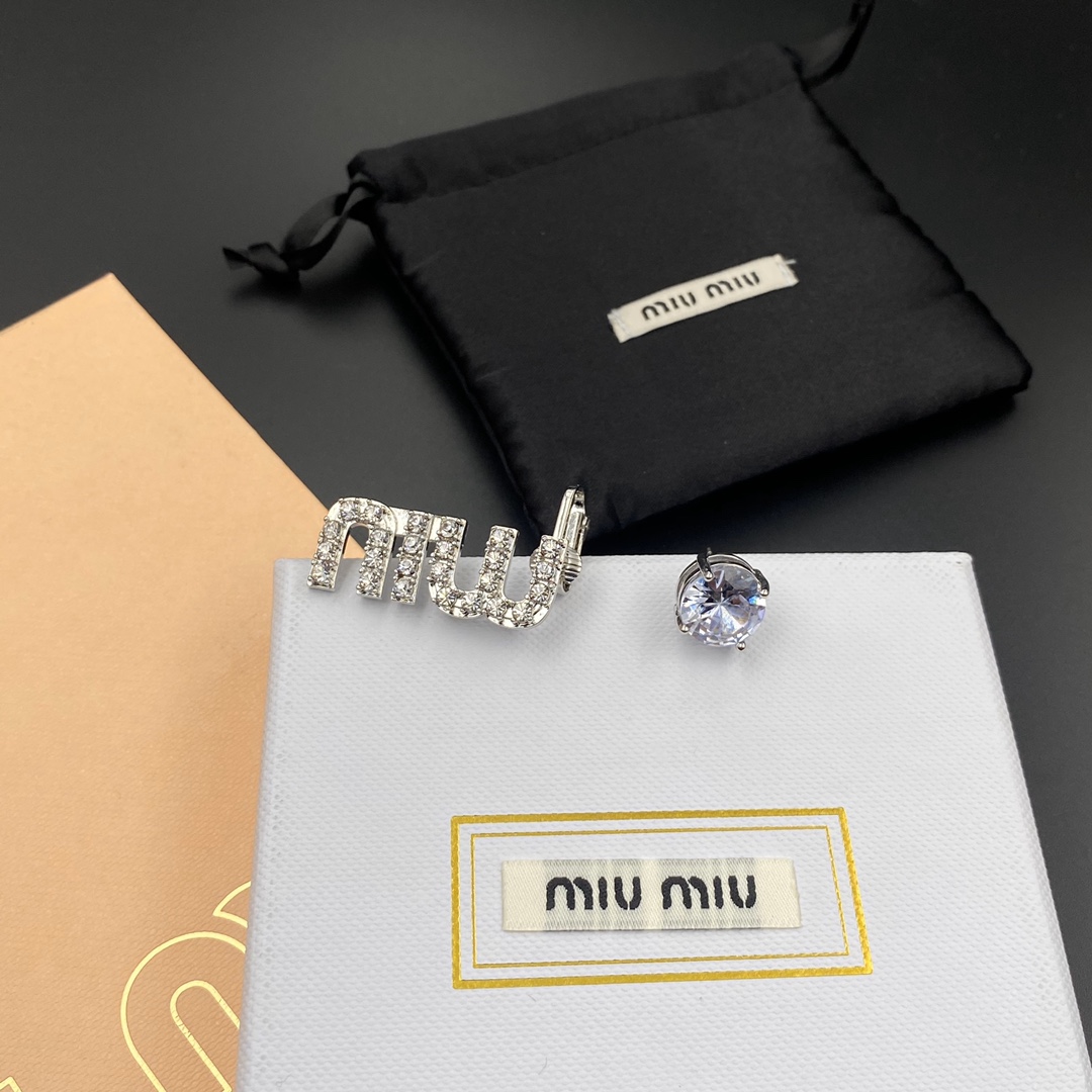 A608 MIUMIU earring wholesale 108274