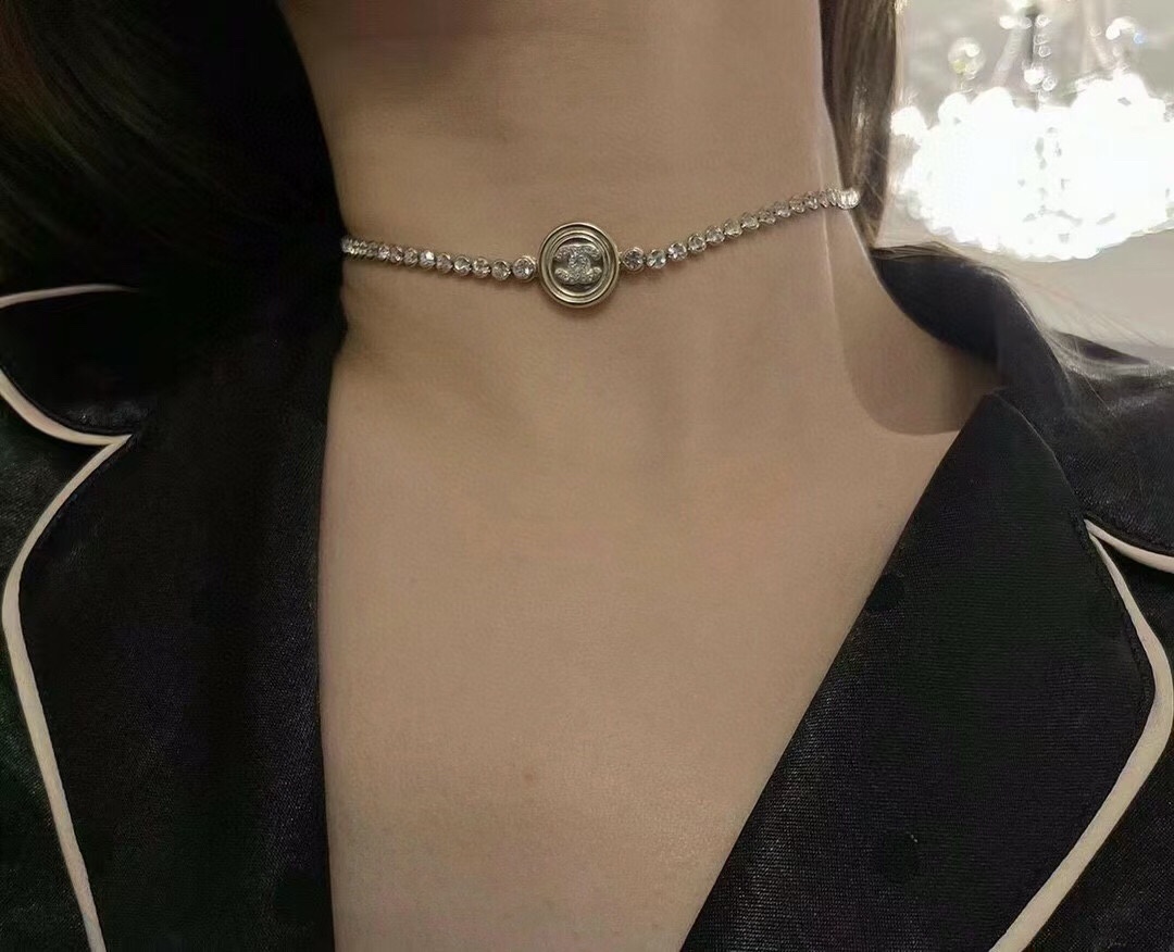Chanel necklace 108429