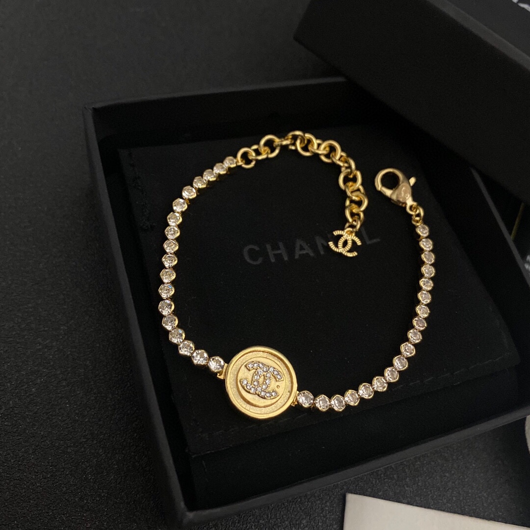 Luxury Chanel bracelet instafashion 108613