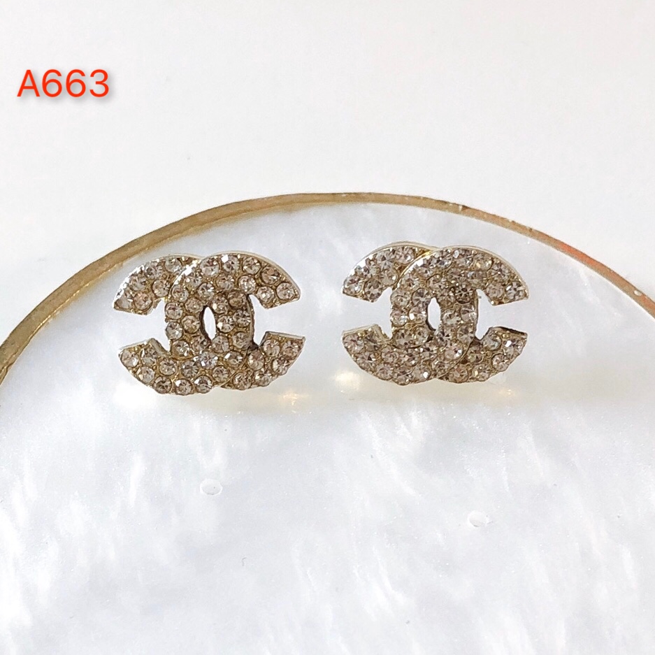 Chanel mini diamonds earring 108609