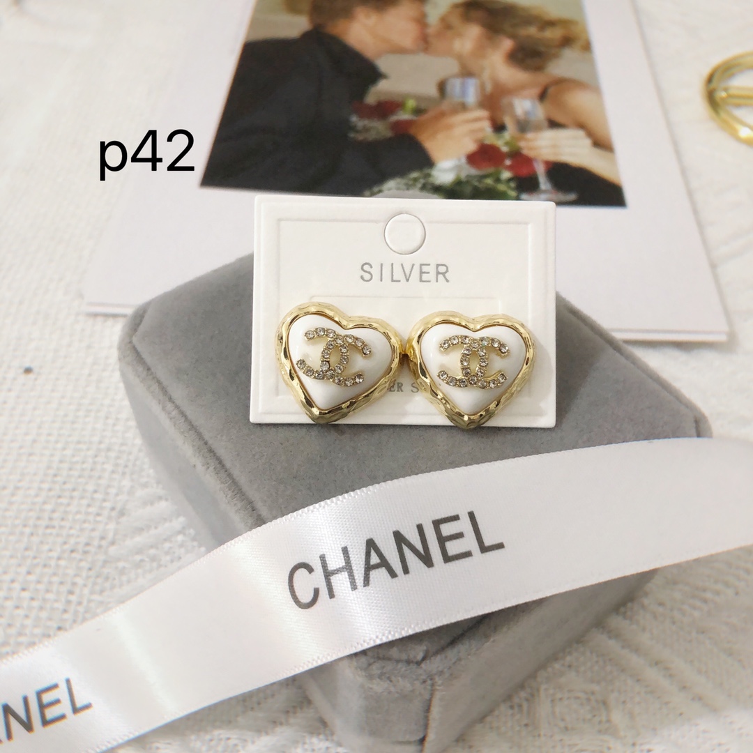 Chanel earring cc 108625