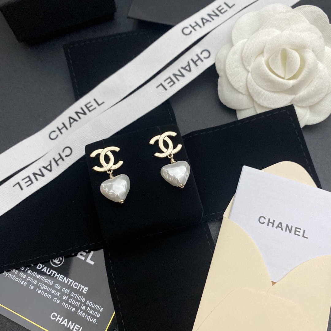 A375 Chanel earring heart cc 106620