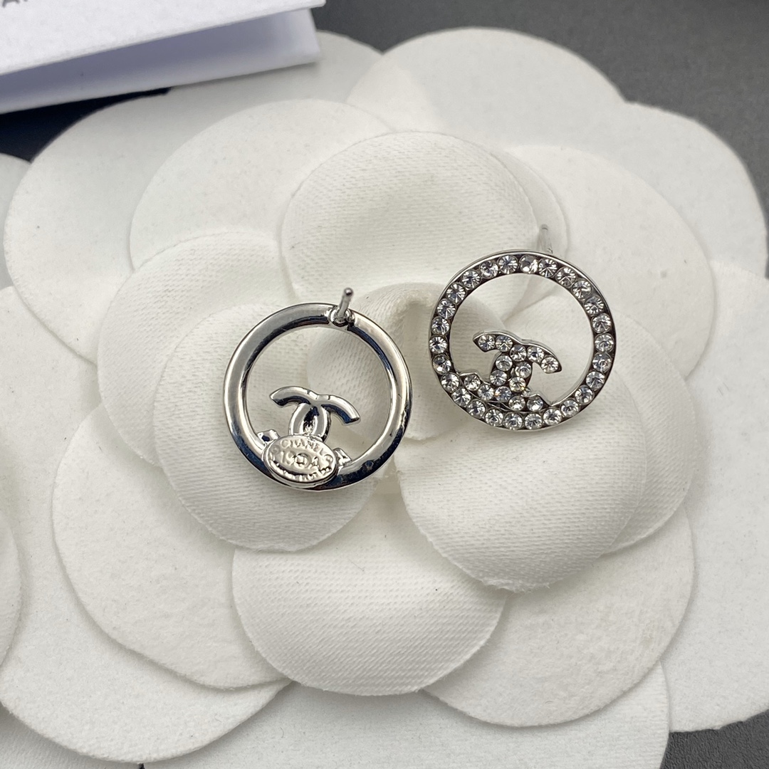 A005 Chanel earring 108674