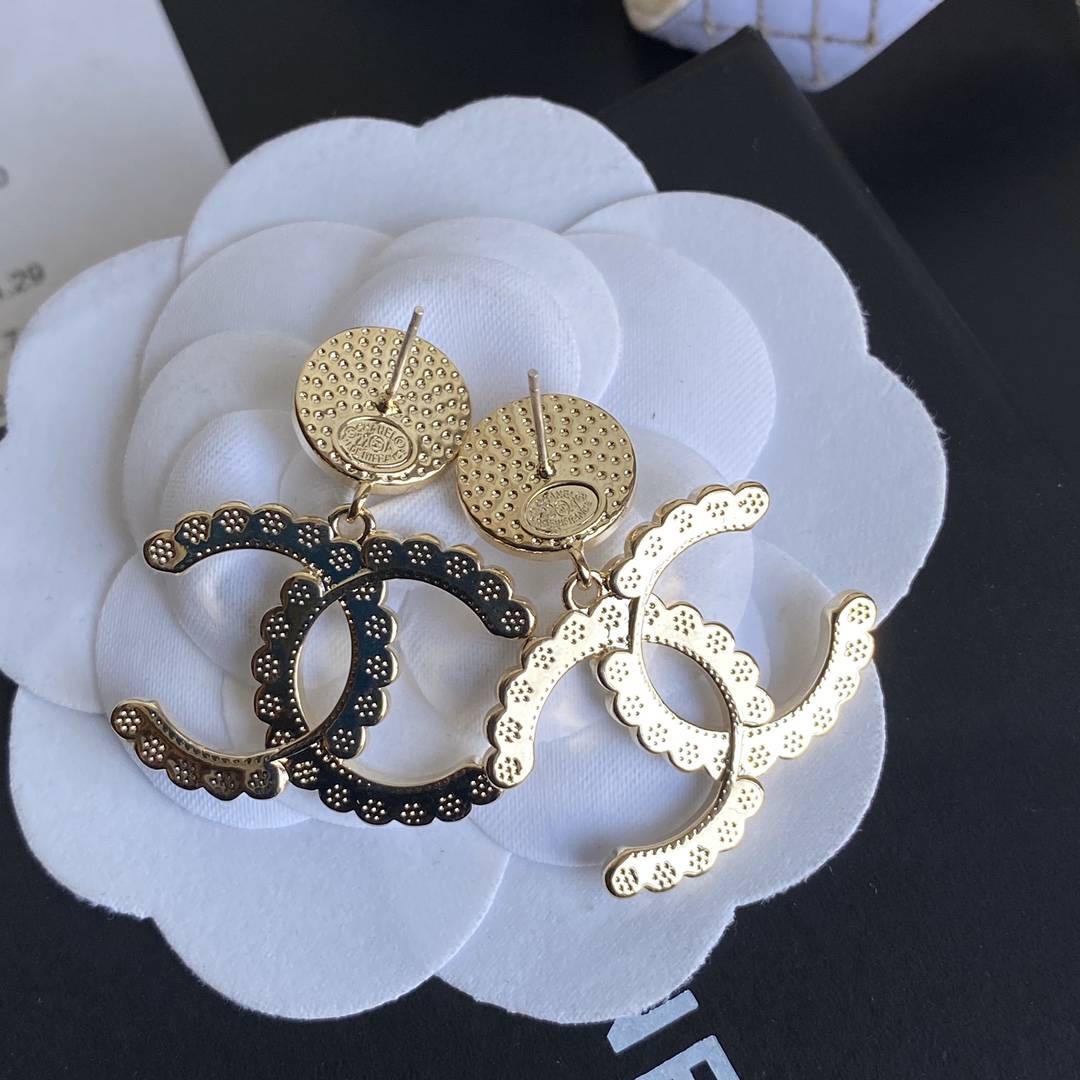 A785 Chanel earrings 108791