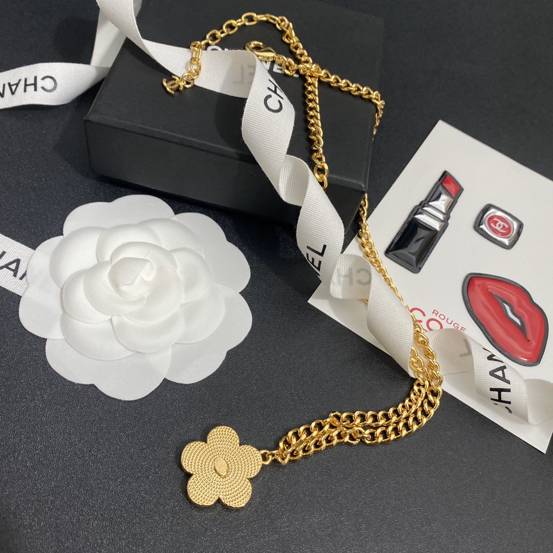 B435 Chanel necklace 108786
