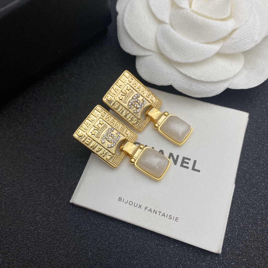 A758 Chanel earrings 108782
