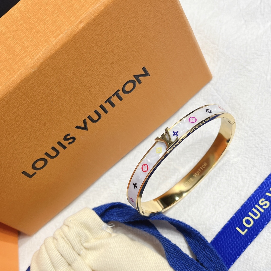 S293 LV Bracelet 108764