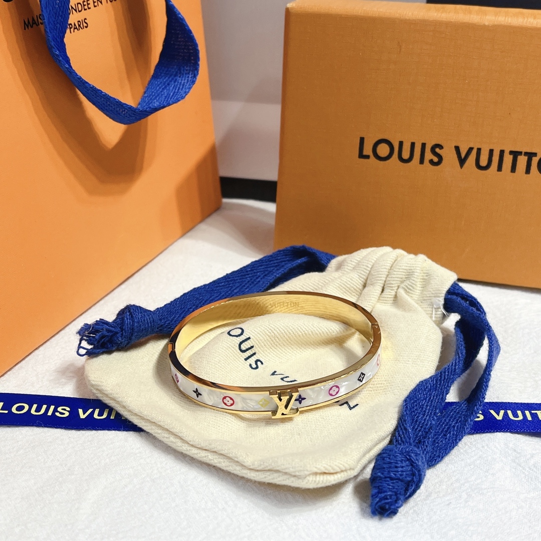 S293 LV Bracelet 108764