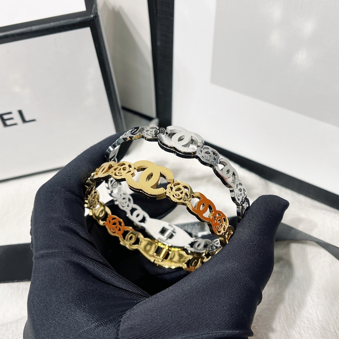 S292 Chanel bracelet 108765