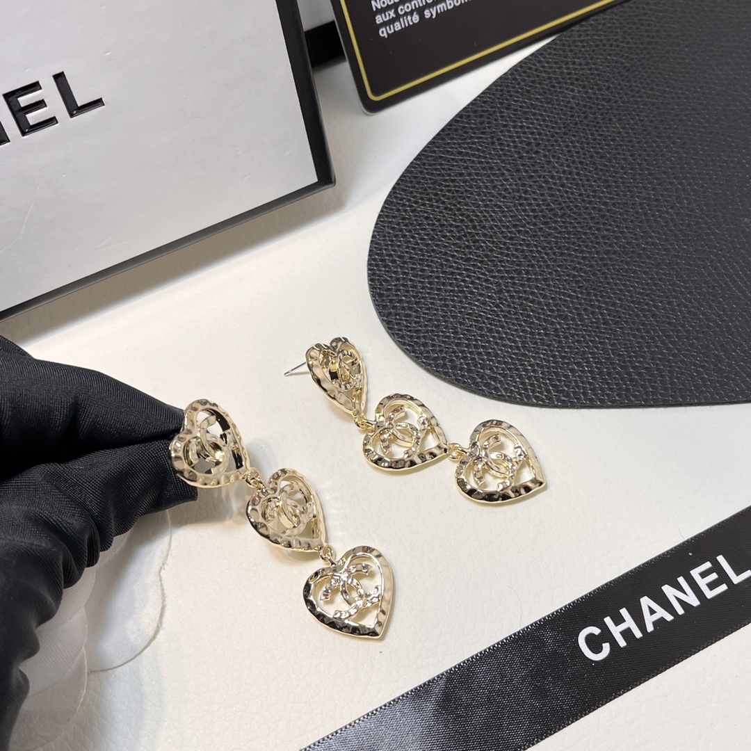 A709 Chanel earrings 108749