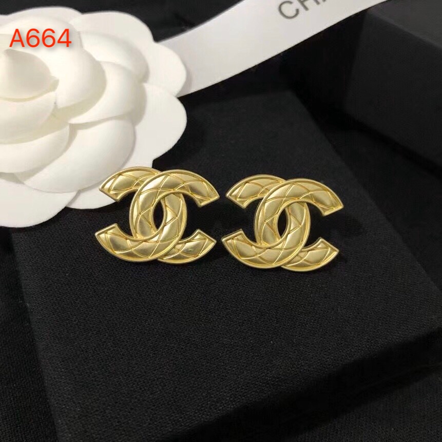 Chanel earrings 108818