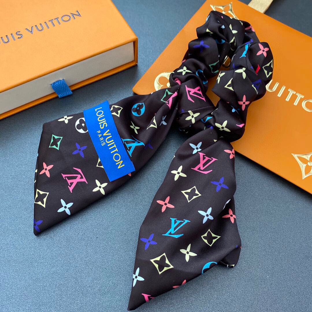 LV hair band 108823