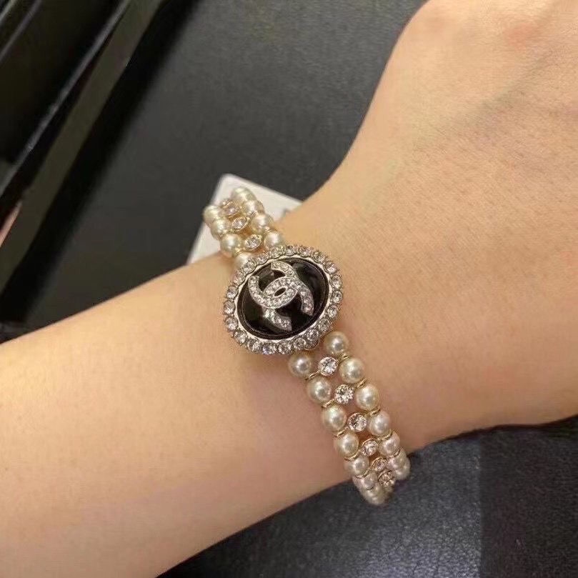 Chanel bracelet 108836