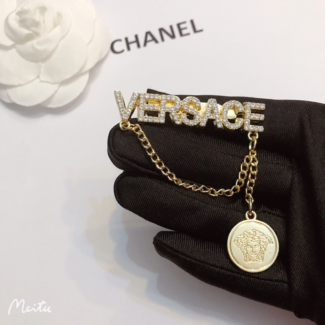 Versace brooch 108845