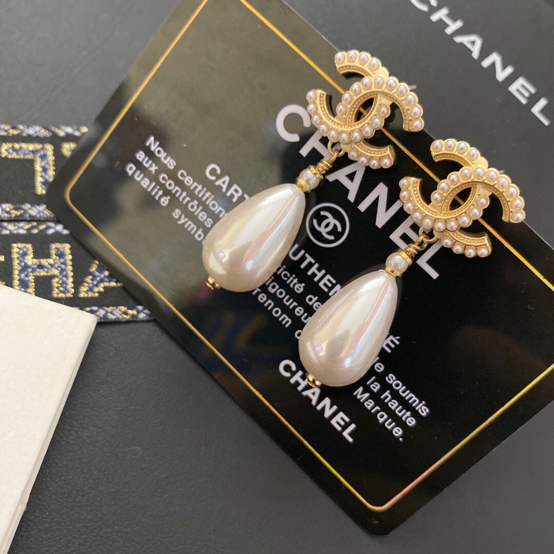 Chanel earrings 108846