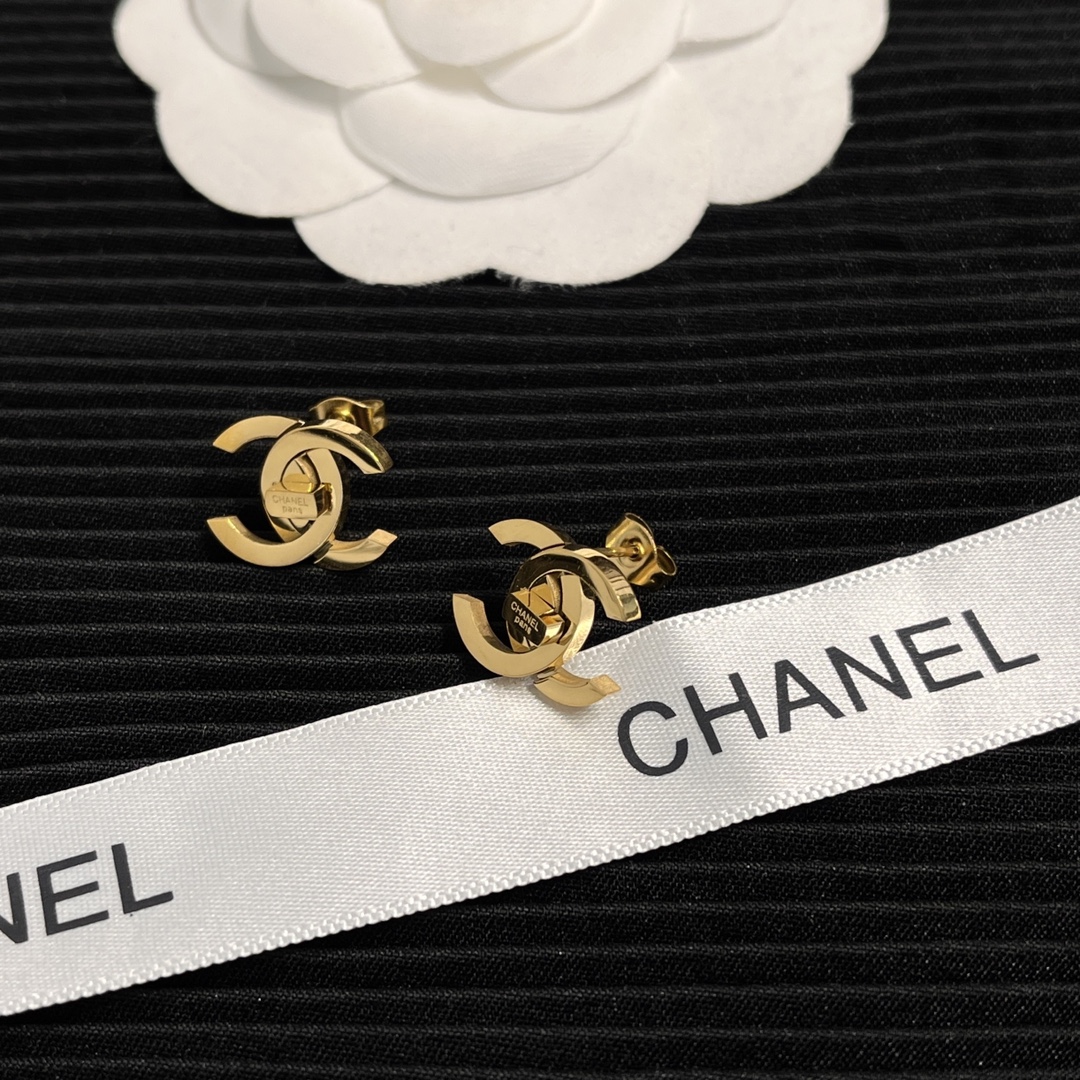A715 Chanel earrings 108861